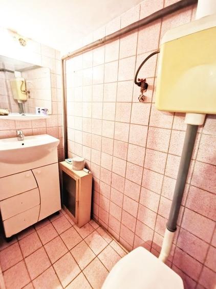 Apartament cu 2 camere semidecomandat, mobilat în Calea Călărașilor