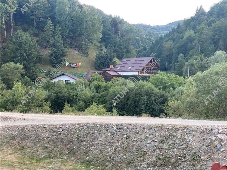 Hotel/Pensiune, de 333 mp, în Vadu Moților