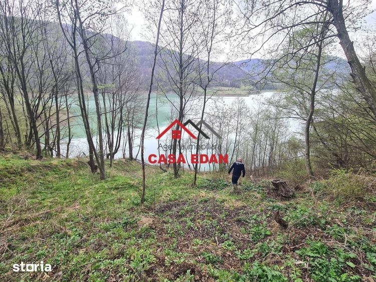 Teren de 1000 mp, în Valea Doftanei