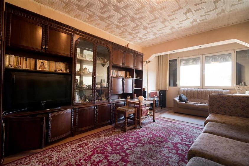 RECO, Apartament decomentat cu lift, 3 camere, Zona Rogerius, Oradea - 1