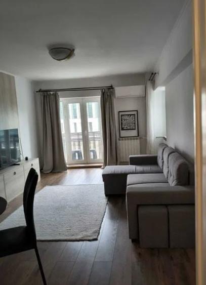 Apartament cu 2 camere decomandat în Splaiul Unirii