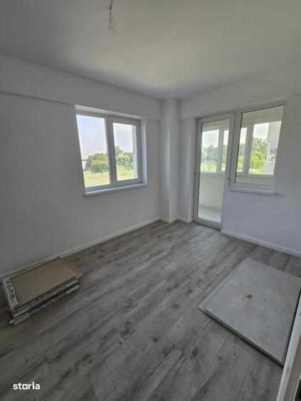 Apartament cu 3 camere în Gherăiești