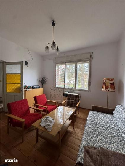 Casă cu 4 camere cu Teren 2000 Mp în Vest