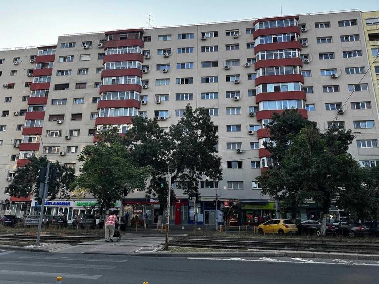 Apartament cu 2 camere decomandat în Rahova