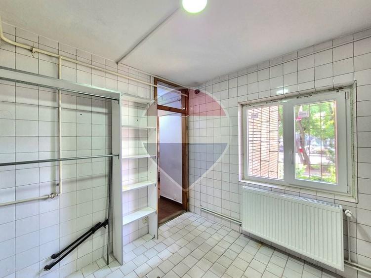 Spațiu comercial, de 25 mp, în Fortuna