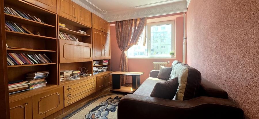 Apartament cu 3 camere decomandat, mobilat în Km 4-5