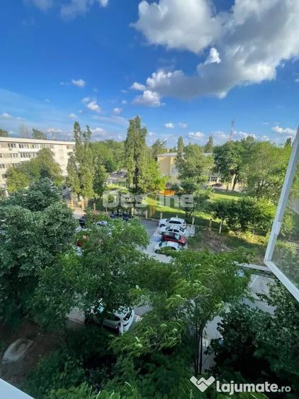 Apartament cu 3 camere decomandat în Cotroceni