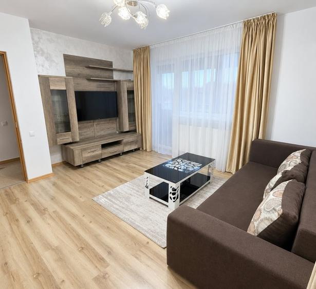 Apartament cu 2 camere decomandat în Runcu