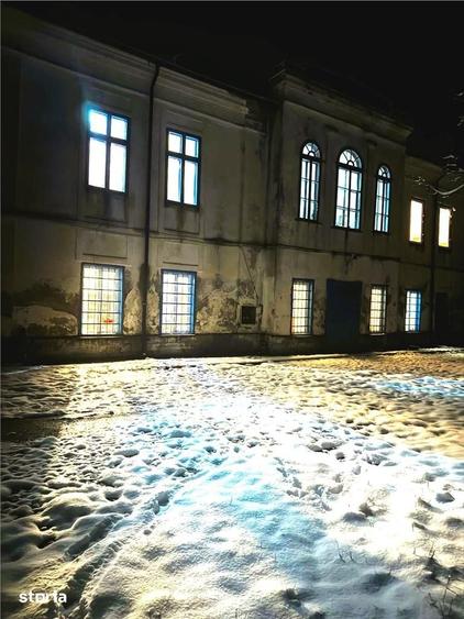 Casă cu Teren 8330 Mp în Oboga