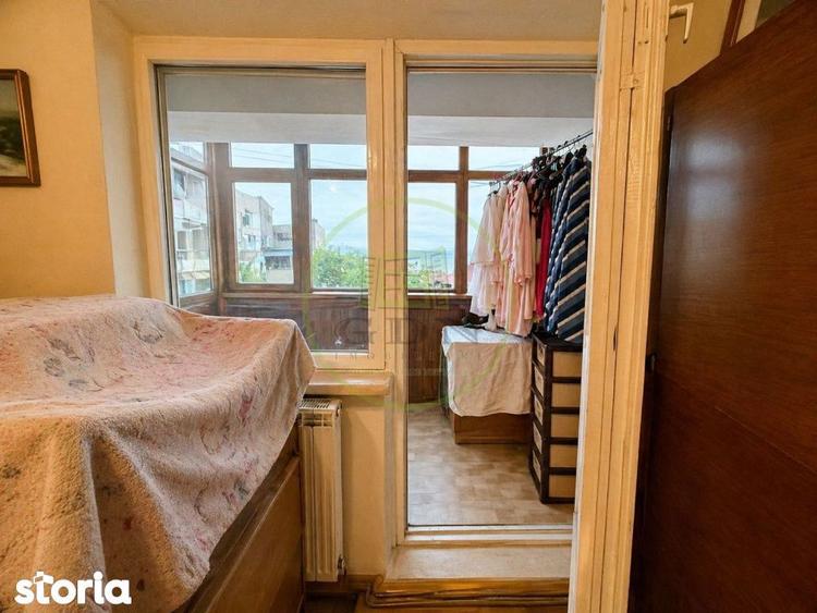 Apartament cu 4 camere semidecomandat în Lăpuș Argeș