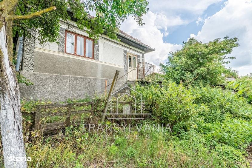 Casă cu 4 camere în Sâmboleni