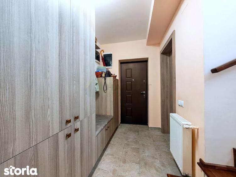 Casă cu 4 camere cu Canalizare în Corbeanca