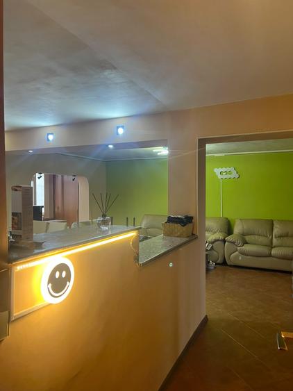 Apartament cu 3 camere decomandat în CET