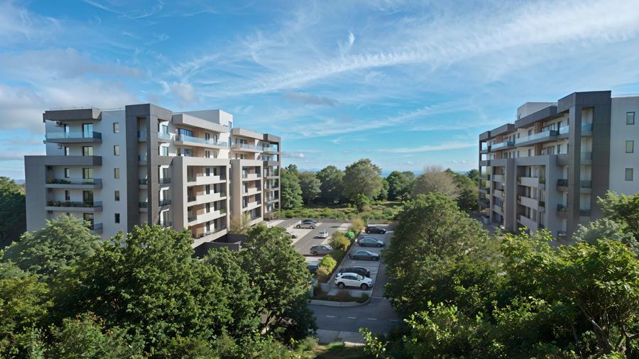 Apartament cu 3 camere semidecomandat în Metalurgiei