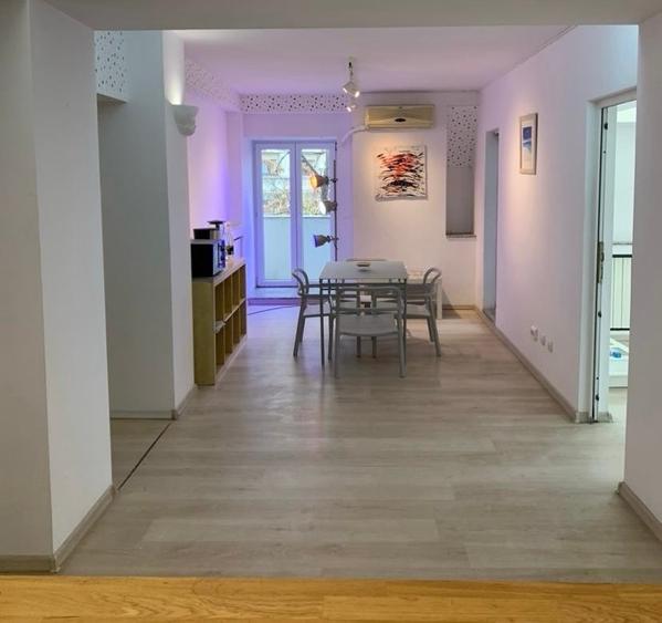Apartament cu 3 camere decomandat în Unirii