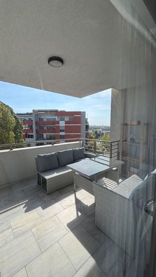 Apartament cu 3 camere, mobilat în Sisești