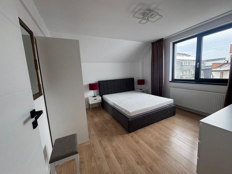 Apartament cu 3 camere semidecomandat, mobilat în Arhitecților - Calea Cisnădiei