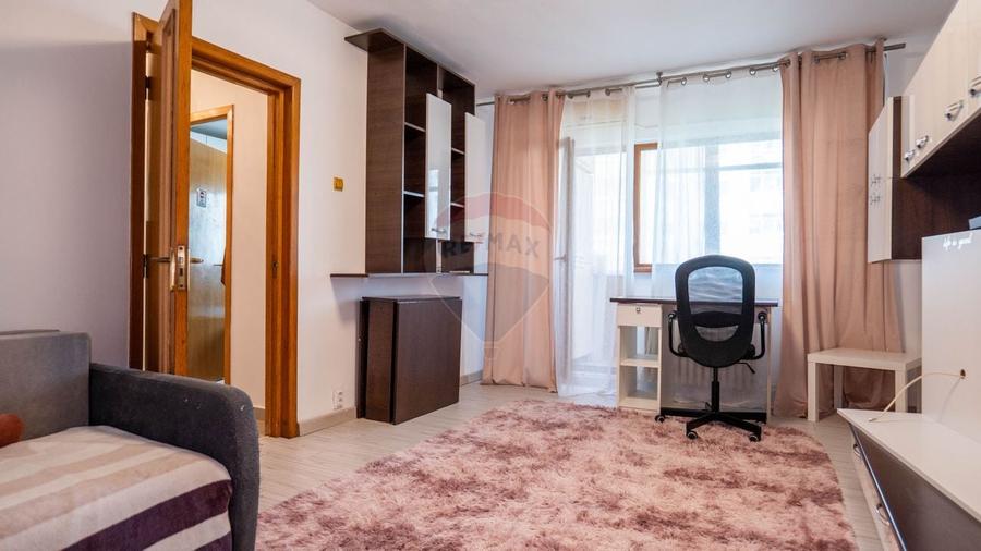 Apartament cu 2 camere decomandat, mobilat în Titan