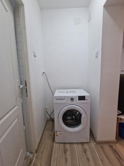 Apartament cu 3 camere semidecomandat, mobilat în Faleza Nord