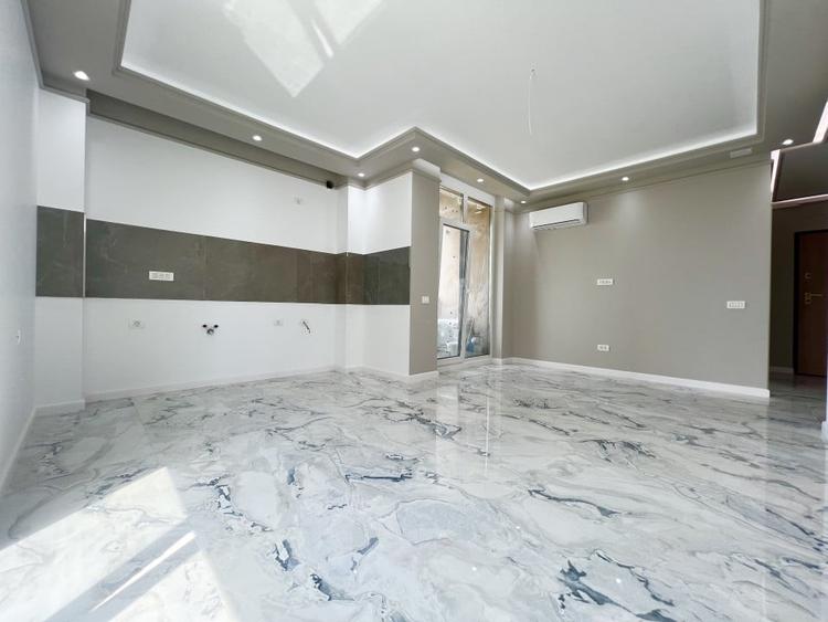 Apartament cu 3 camere decomandat în Torontalului