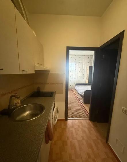 Garsonieră decomandată în Nicolina