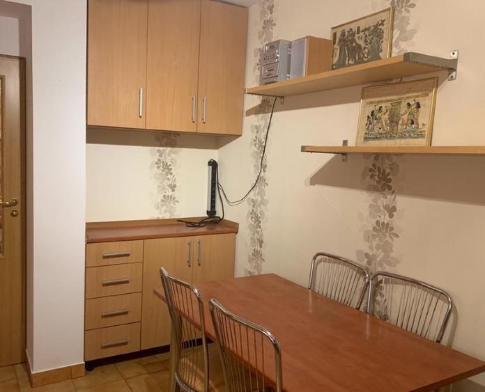 Apartament cu 2 camere semidecomandat în Dristor