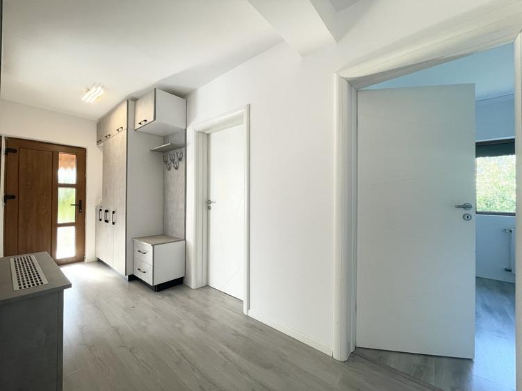 Duplex cu 3 camere cu Canalizare în Moșnița Veche