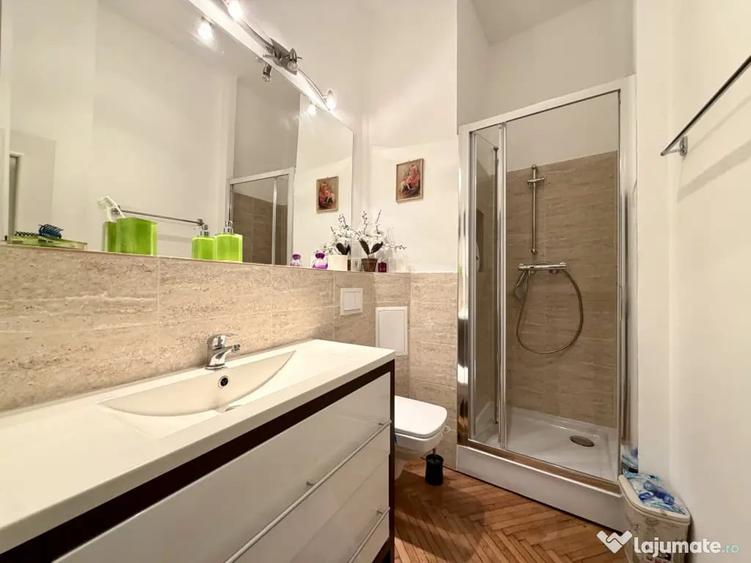 Apartament cu 4 camere semidecomandat, mobilat în Central