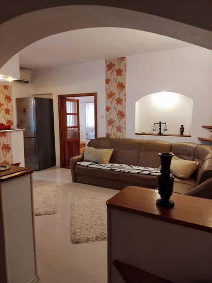 Apartament cu 2 camere semidecomandat în Mărăști