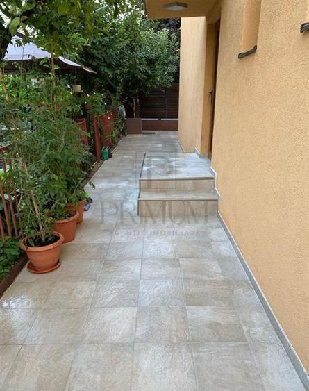 Casă cu 3 camere cu Canalizare în Dâmbovița