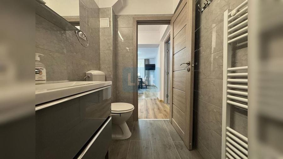 Apartament cu 3 camere semidecomandat în Central