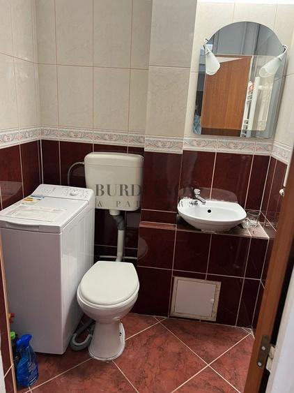Apartament cu 3 camere decomandat în Lujerului
