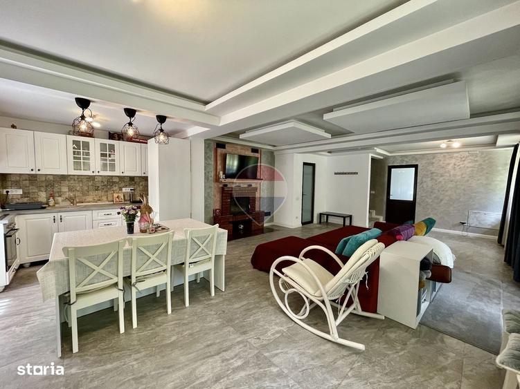 Casă cu 4 camere cu Teren 7661 Mp în Cheia