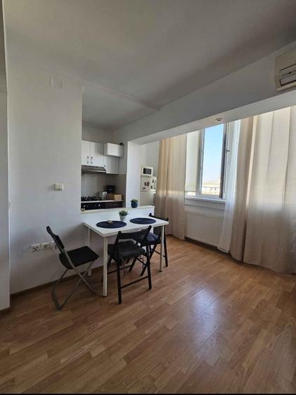 Apartament cu 2 camere semidecomandat, mobilat în P-ța Unirii