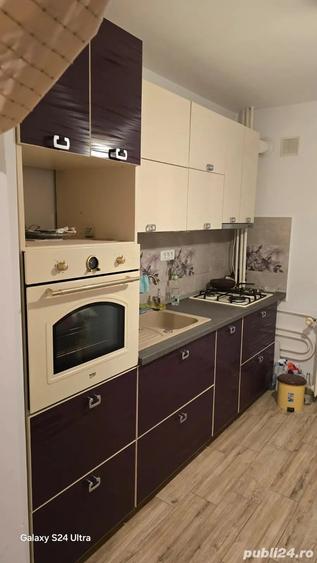 Apartament cu 3 camere semidecomandat, mobilat în Drumul Taberei