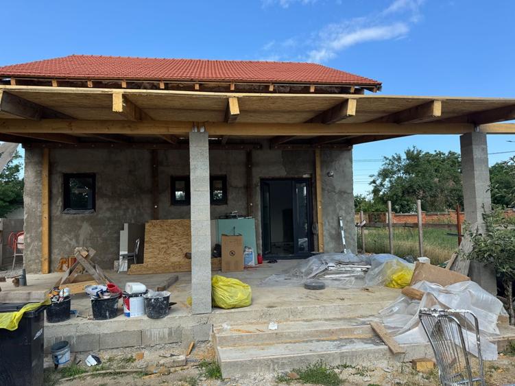 Casă cu 3 camere în Central