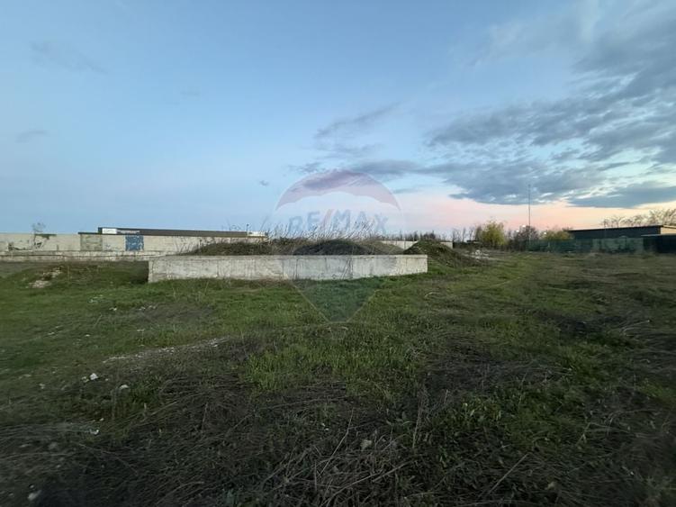 Teren Construcții intravilan de 3630 mp, în Central