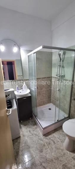 Garsonieră decomandată în Nord