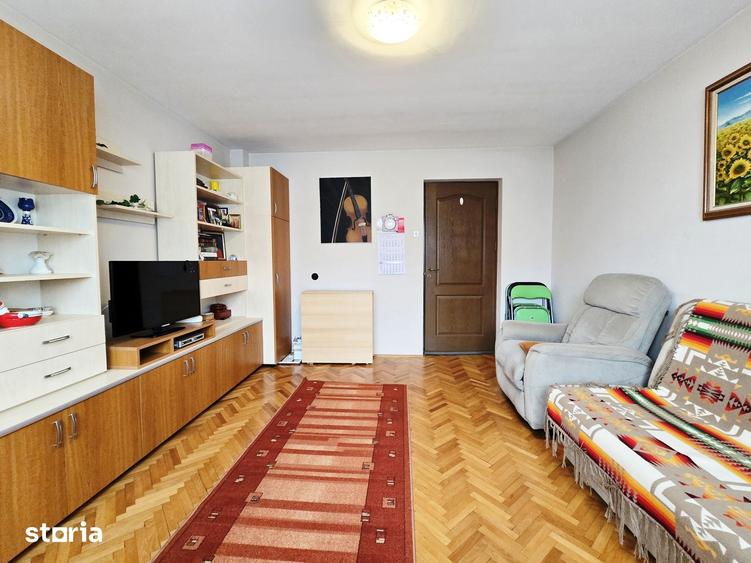 Apartament cu 2 camere decomandat în Bujac