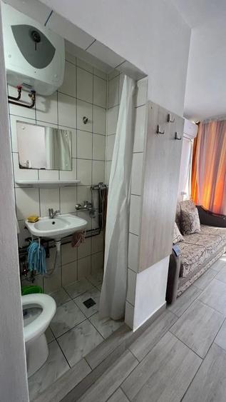 Garsonieră nedecomandată în Drumul Carului
