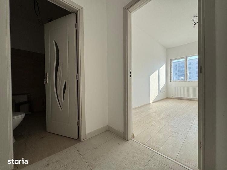Apartament cu 3 camere în Tractorul