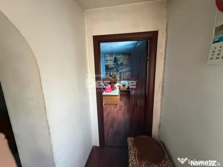 Casă cu 3 camere cu Teren 900 Mp în Giulești
