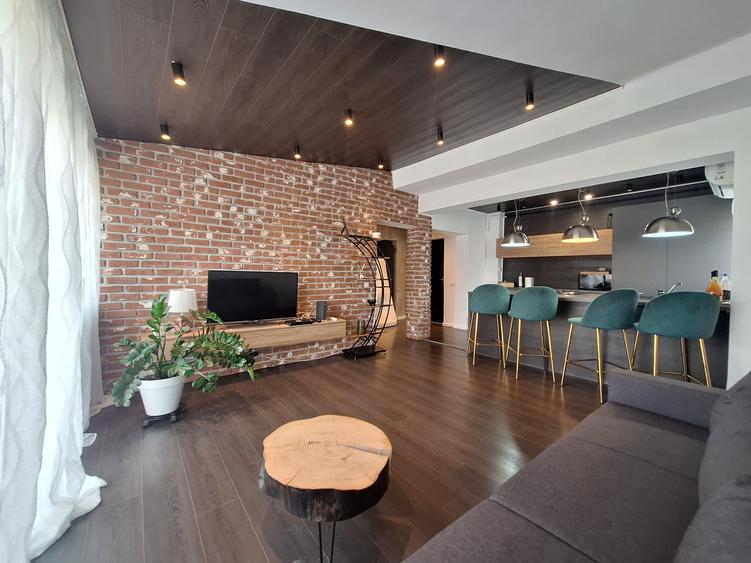 Apartament cu 2 camere semidecomandat, mobilat în Florești