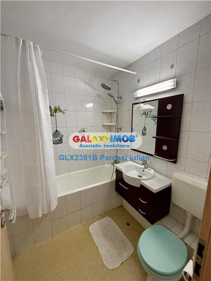 Apartament cu 3 camere decomandat, mobilat în Lujerului