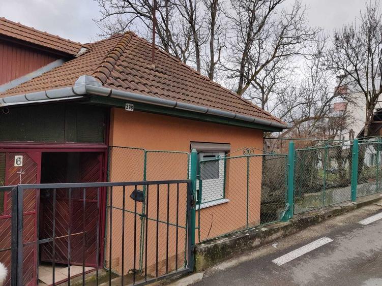 Casă cu 2 camere în Sângeorgiu de Mureș