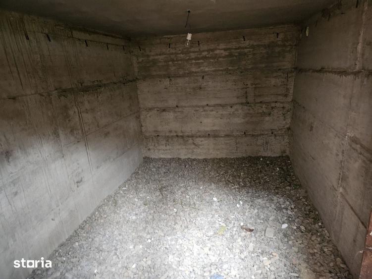 Casă cu 4 camere cu Teren 250 Mp în Ipotești