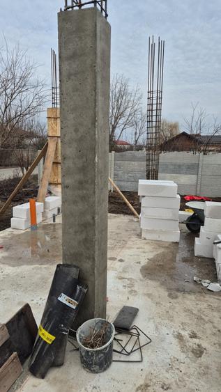 Casă cu 3 camere cu Teren 250 Mp în Olteni