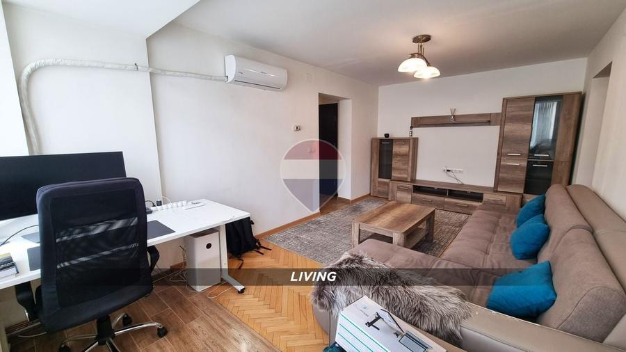 Apartament cu 2 camere semidecomandat în Săsar