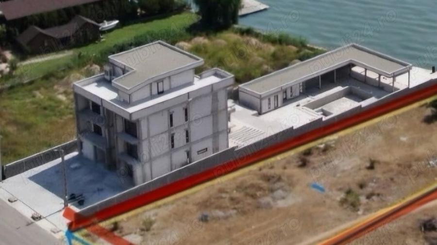 Casă cu 6 camere cu Teren 1402 Mp în Eșelnița