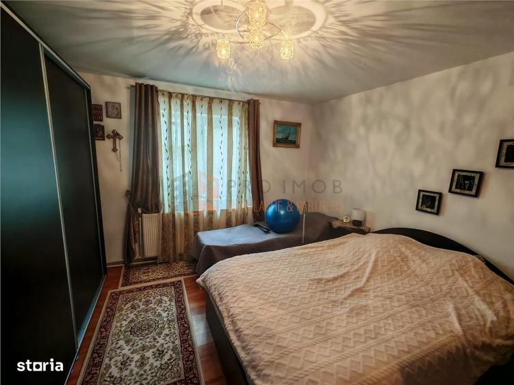 Casă cu 4 camere în Băceni